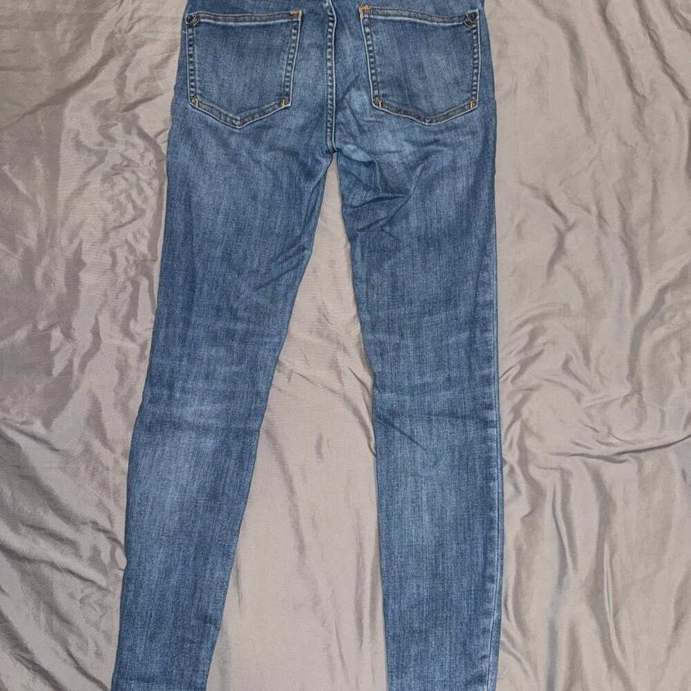 Pilcro by Anthropologie High Rise Legging Jeans Size 27 Light Wash - Picture 4 of 5
